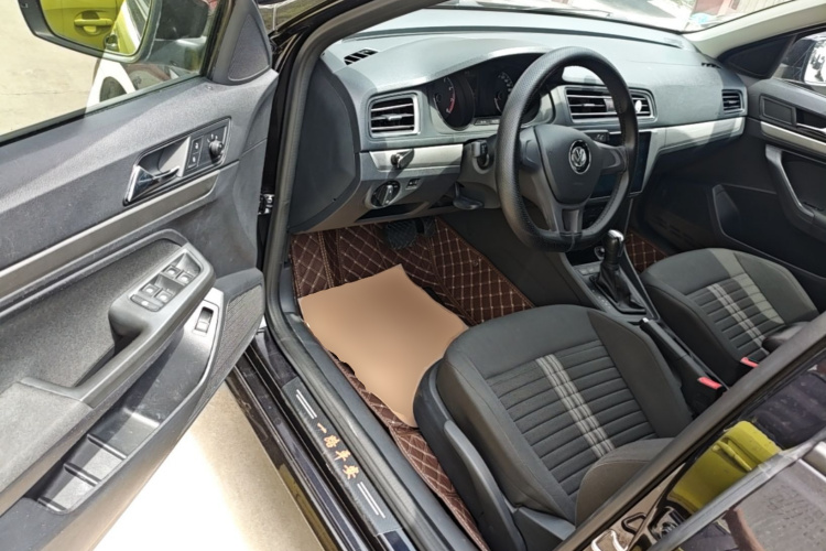 Volkswagen Lavida 2020 car image #16