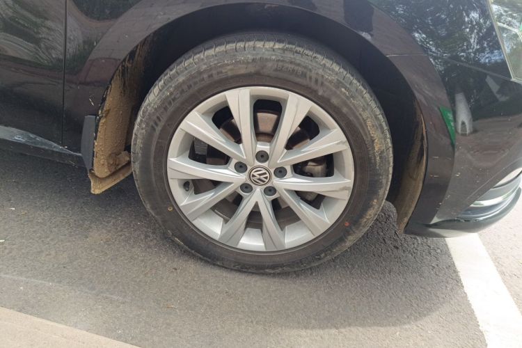 Volkswagen Lavida 2015 car image #6