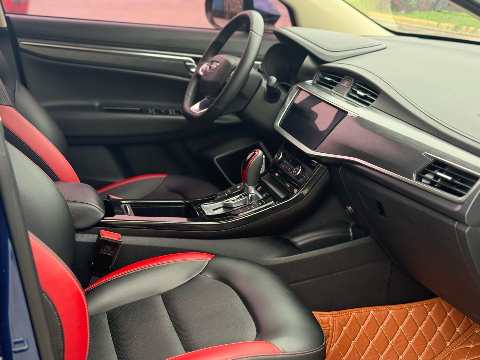 GEELY Emgrand GS 2020 car image #9