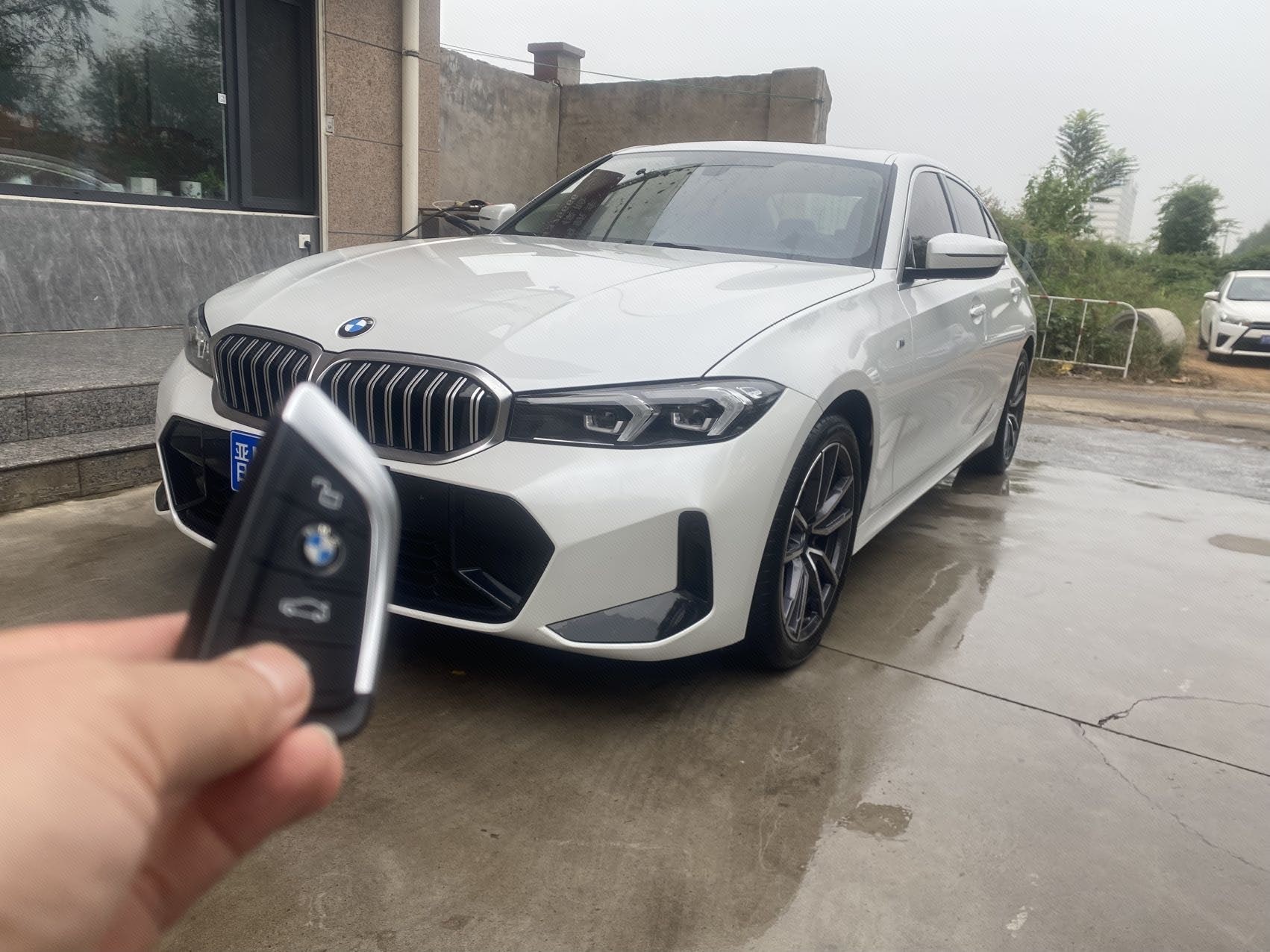 BMW 3 Series 2024 BMW 3 Series 2024 car image
