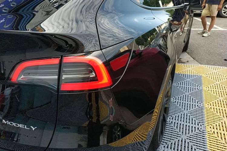 Tesla Model Y 2022 #8 Tesla Model Y 2022 car image #8