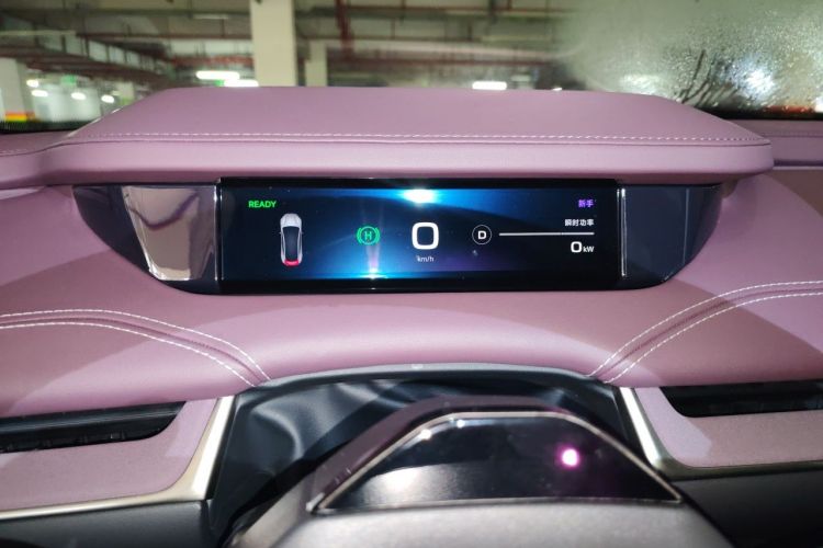MI SU7 2024 immagine di auto #16