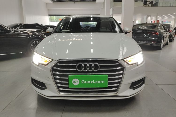 Audi A3 2019 immagine di auto #3
