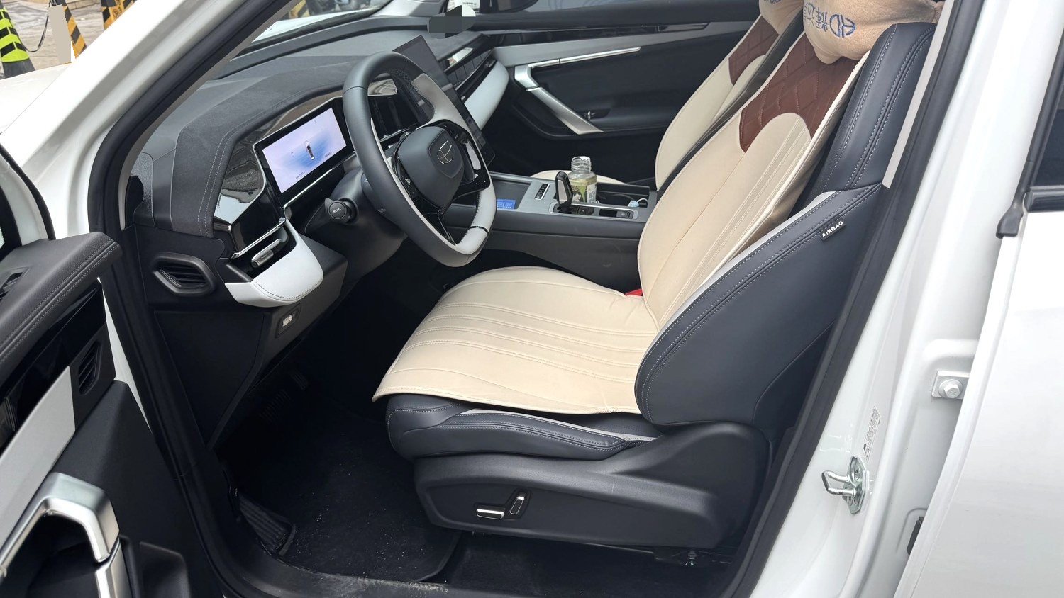 GEELY Boyue L 2024 صورة سيارة #4