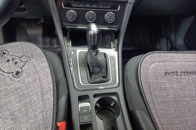 Volkswagen Golf 2018 #16 Volkswagen Golf 2018 car image #16