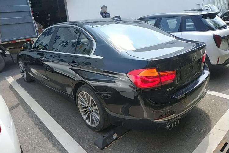 BMW 3 Series 2019 #5 BMW 3 Series 2019 immagine di auto #5
