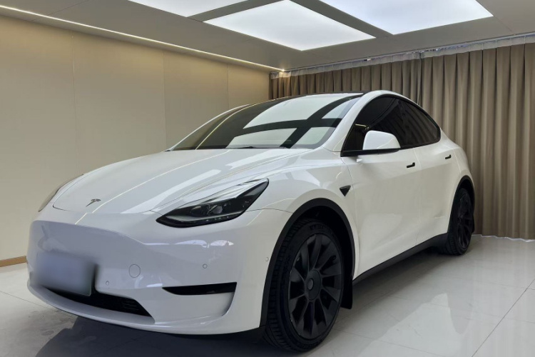 Tesla Model Y 2022 #2 Tesla Model Y 2022 car image #2