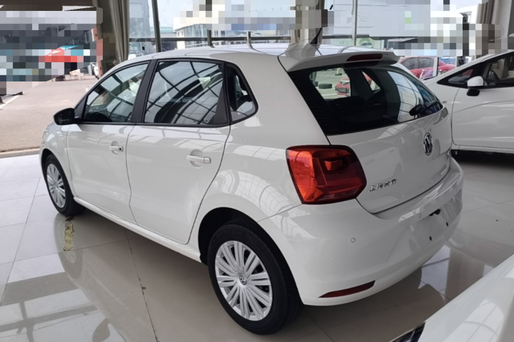 Volkswagen Polo 2017 car image #5