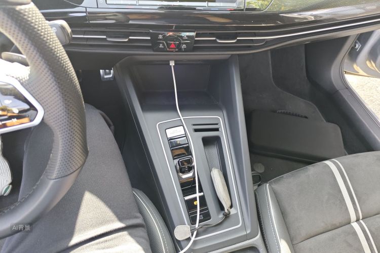 Volkswagen Golf 2023 imagen de coche #16