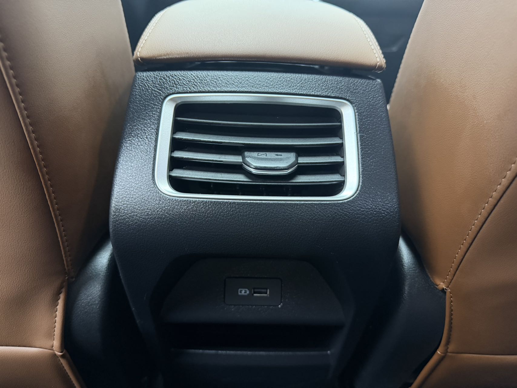 GEELY Vision X6 2022 изображение автомобиля #13