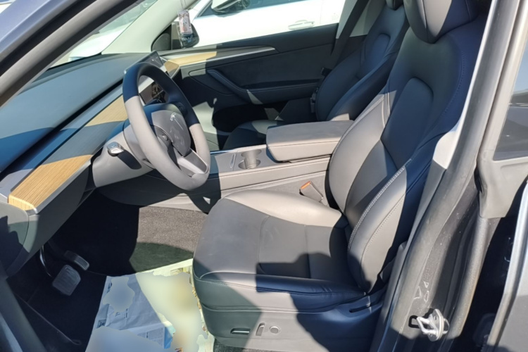 Tesla Model Y 2022 #15 Tesla Model Y 2022 car image #15