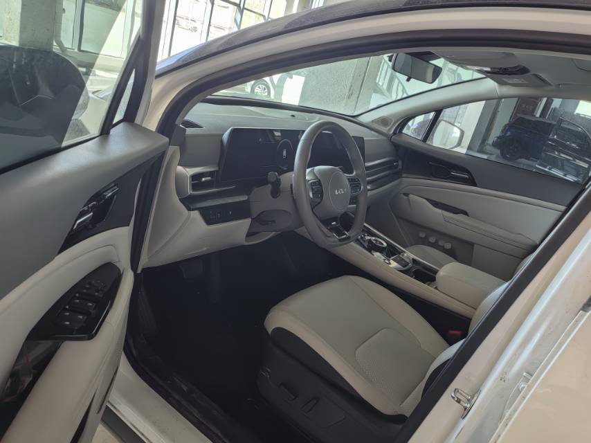 Kia Sportage 2024 immagine di auto #7