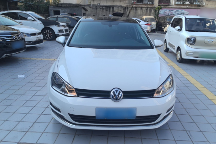 Volkswagen Golf 2016 car image #3