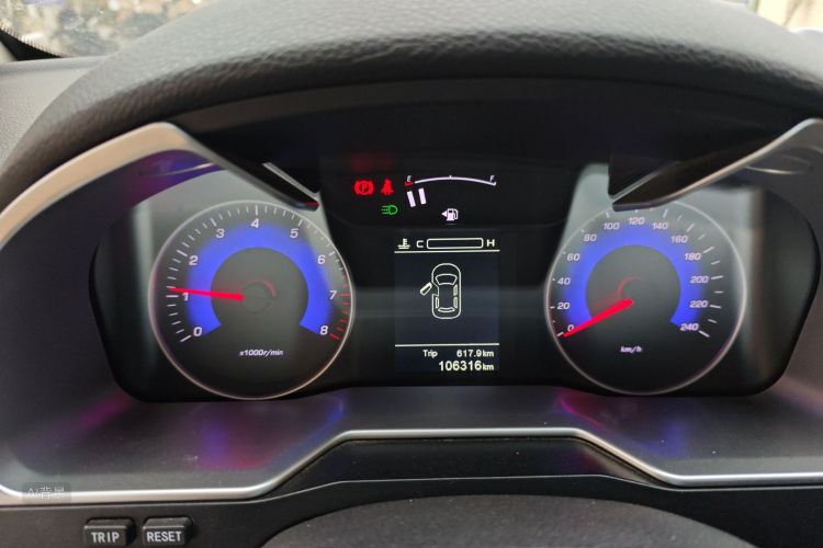 GEELY Emgrand 2016 #13 GEELY Emgrand 2016 car image #13