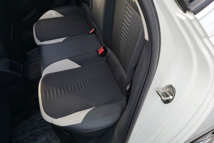 Volkswagen Polo 2023 car image #17