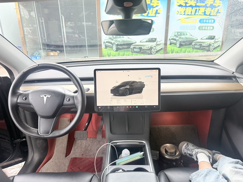 Tesla Model Y 2022 car image #7