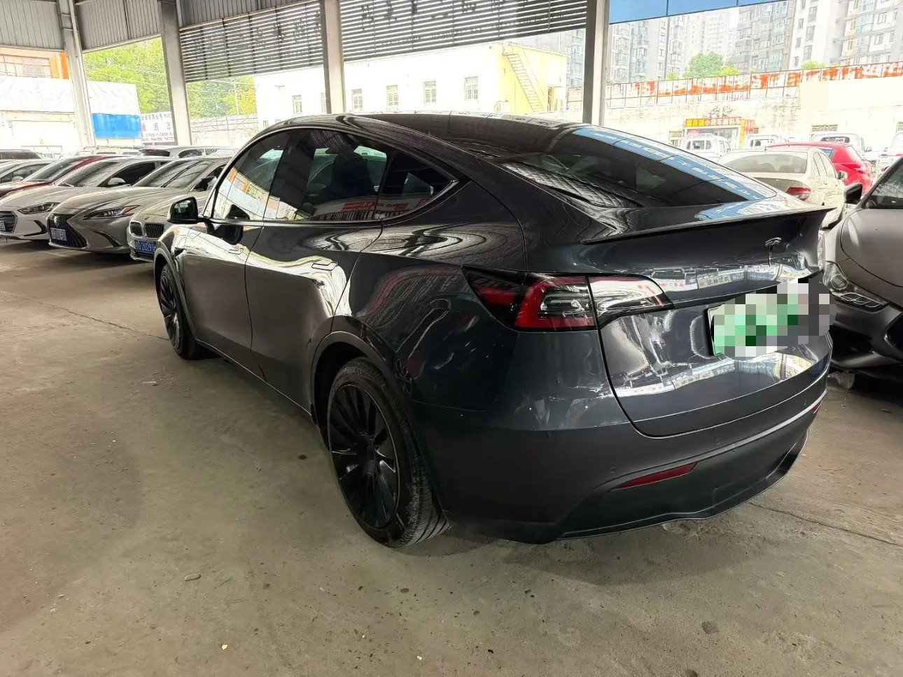 Tesla Model Y 2021 car image #4