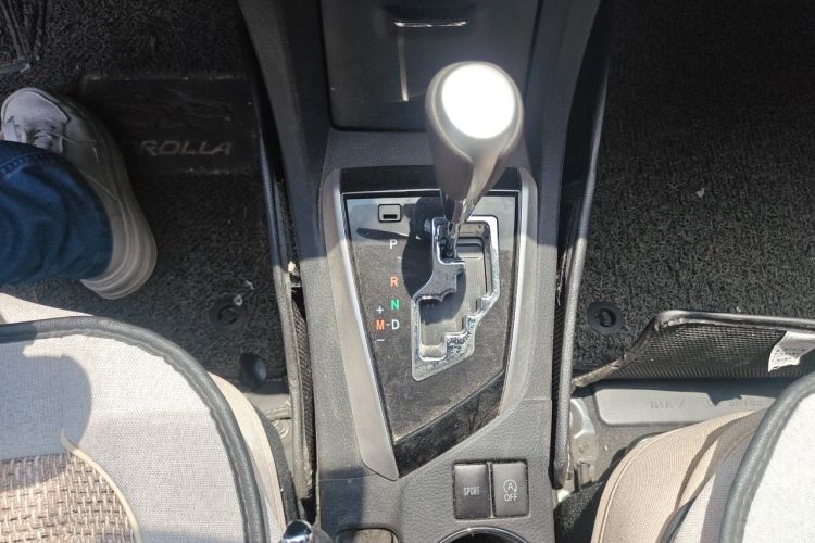 Toyota Corolla 2018 car image #14