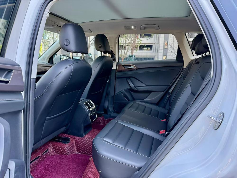 Volkswagen Tharu 2021 car image #9
