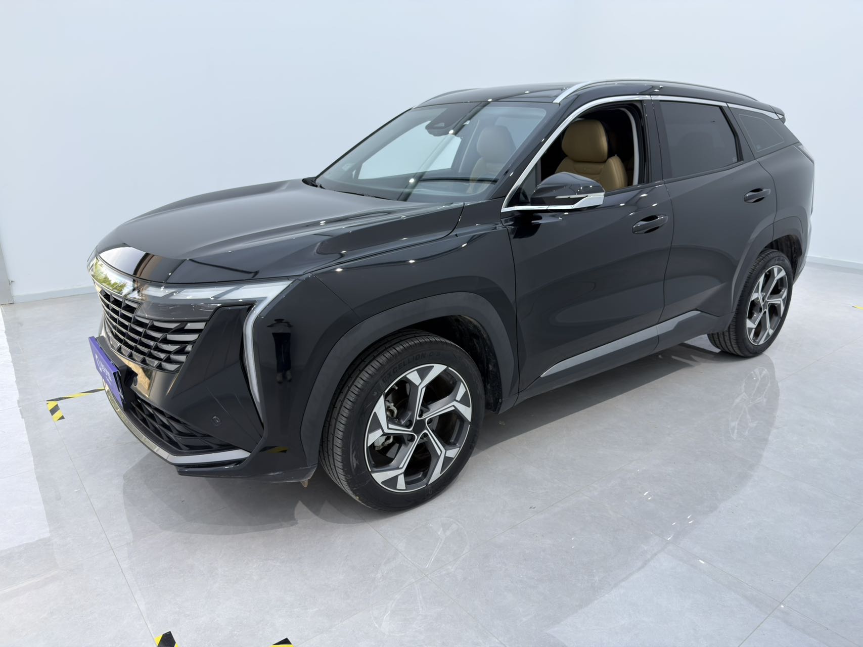 GEELY Boyue L 2023 car image 