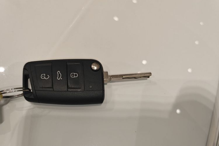 Volkswagen Polo 2020 car image #9