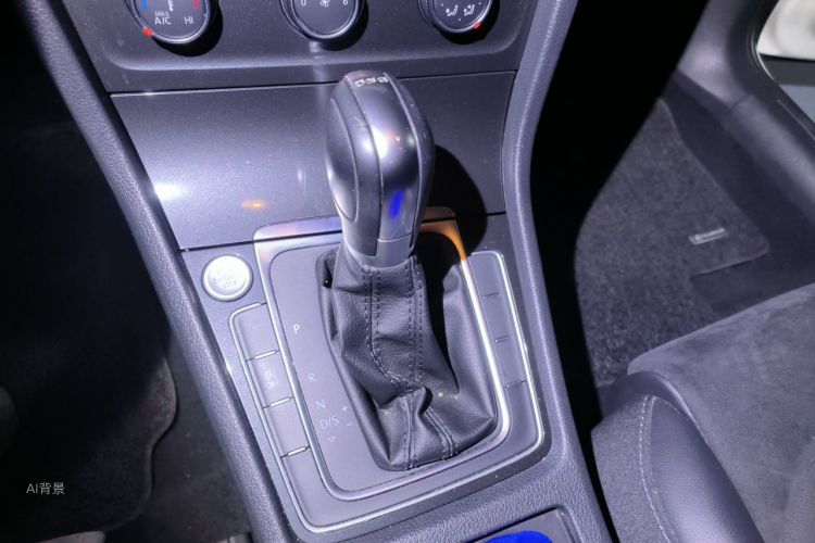 Volkswagen Golf 2018 #16 Volkswagen Golf 2018 car image #16