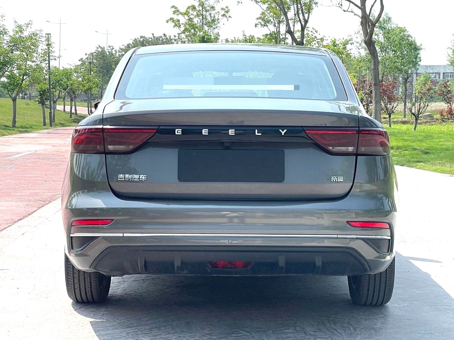 GEELY Emgrand 2023 immagine di auto #5