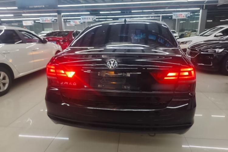 Volkswagen Santana 2018 car image #4
