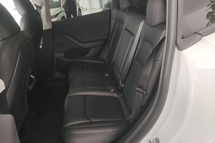 Tesla Model Y 2024 #17 Tesla Model Y 2024 car image #17