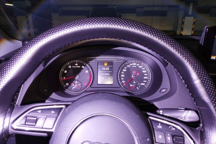 Audi Q3 2018 #12 Audi Q3 2018 car image #12