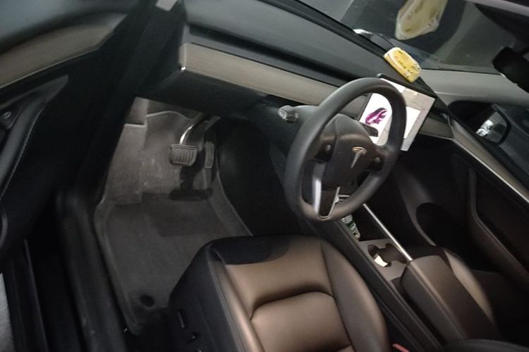 Tesla Model Y 2022 #16 Tesla Model Y 2022 car image #16