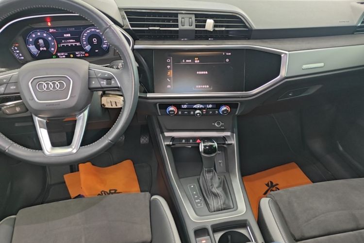 Audi Q3 2019 #17 Audi Q3 2019 car image #17