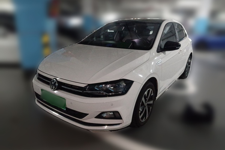 Volkswagen Polo 2021 car image #2
