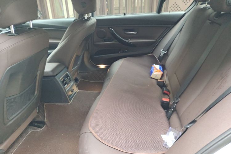 BMW 3 Series 2018 car image #14