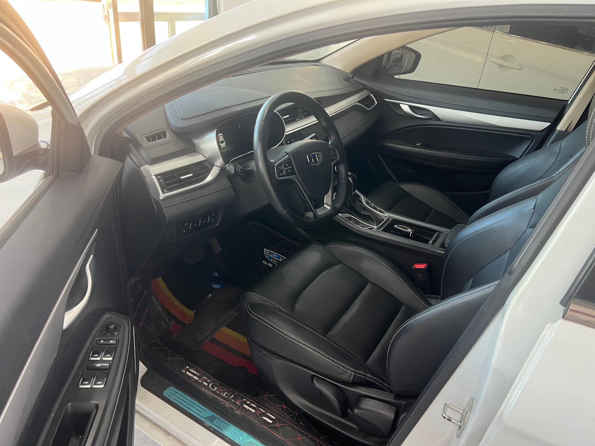 GEELY Emgrand 2018 car image #5