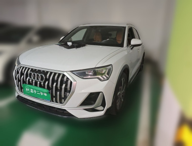 Audi Q3 2023 car image 