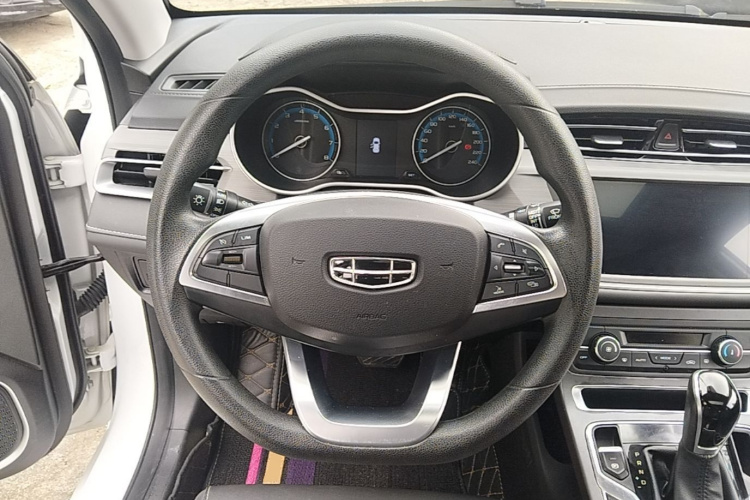 GEELY Emgrand 2020 #11 GEELY Emgrand 2020 car image #11