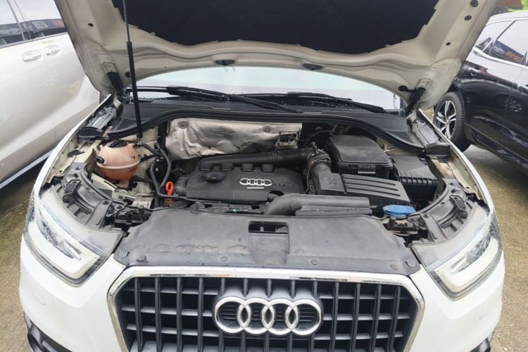 Audi Q3 2015 immagine di auto #20