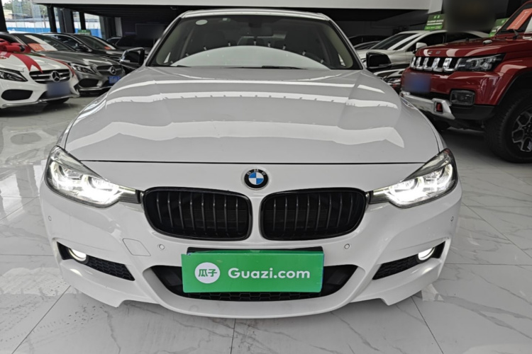BMW 3 Series 2018 #3 BMW 3 Series 2018 car image #3