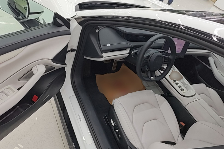 MI SU7 2025 car image #16