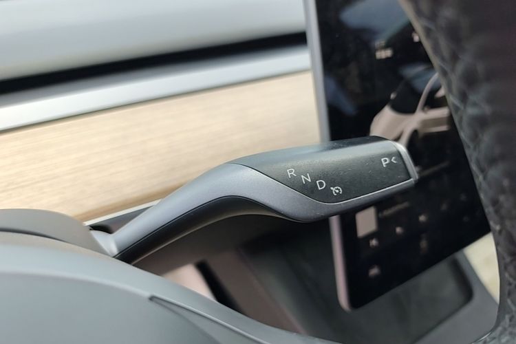 Tesla Model 3 2021 #18 Tesla Model 3 2021 car image #18