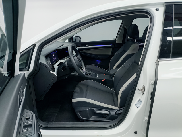 Volkswagen Golf 2024 #11 Volkswagen Golf 2024 صورة سيارة #11