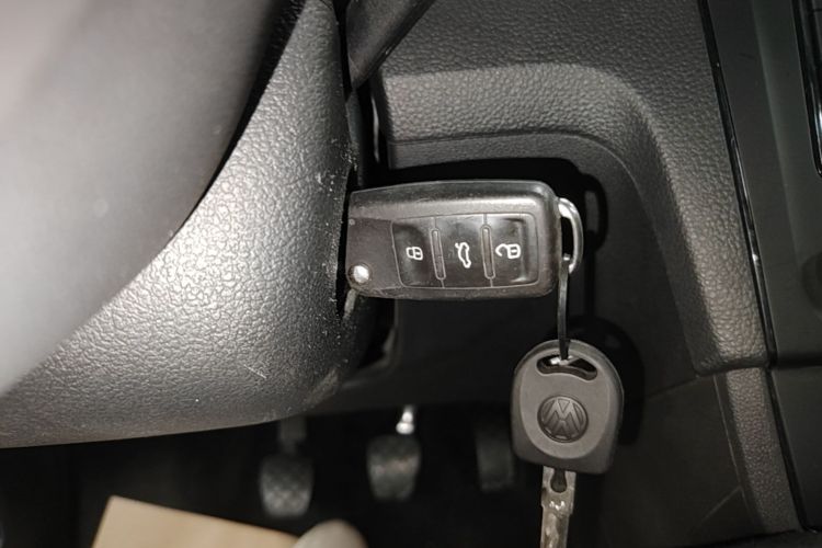 Volkswagen Santana 2022 car image #14