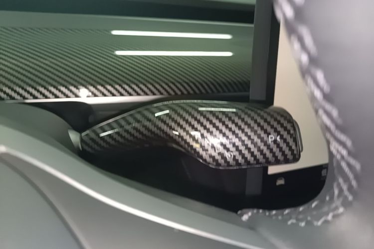 Tesla Model Y 2022 immagine di auto #14