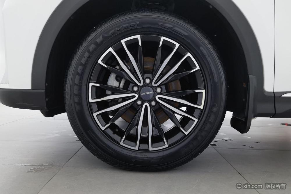 Jetour X70 PLUS 2023 car image #9