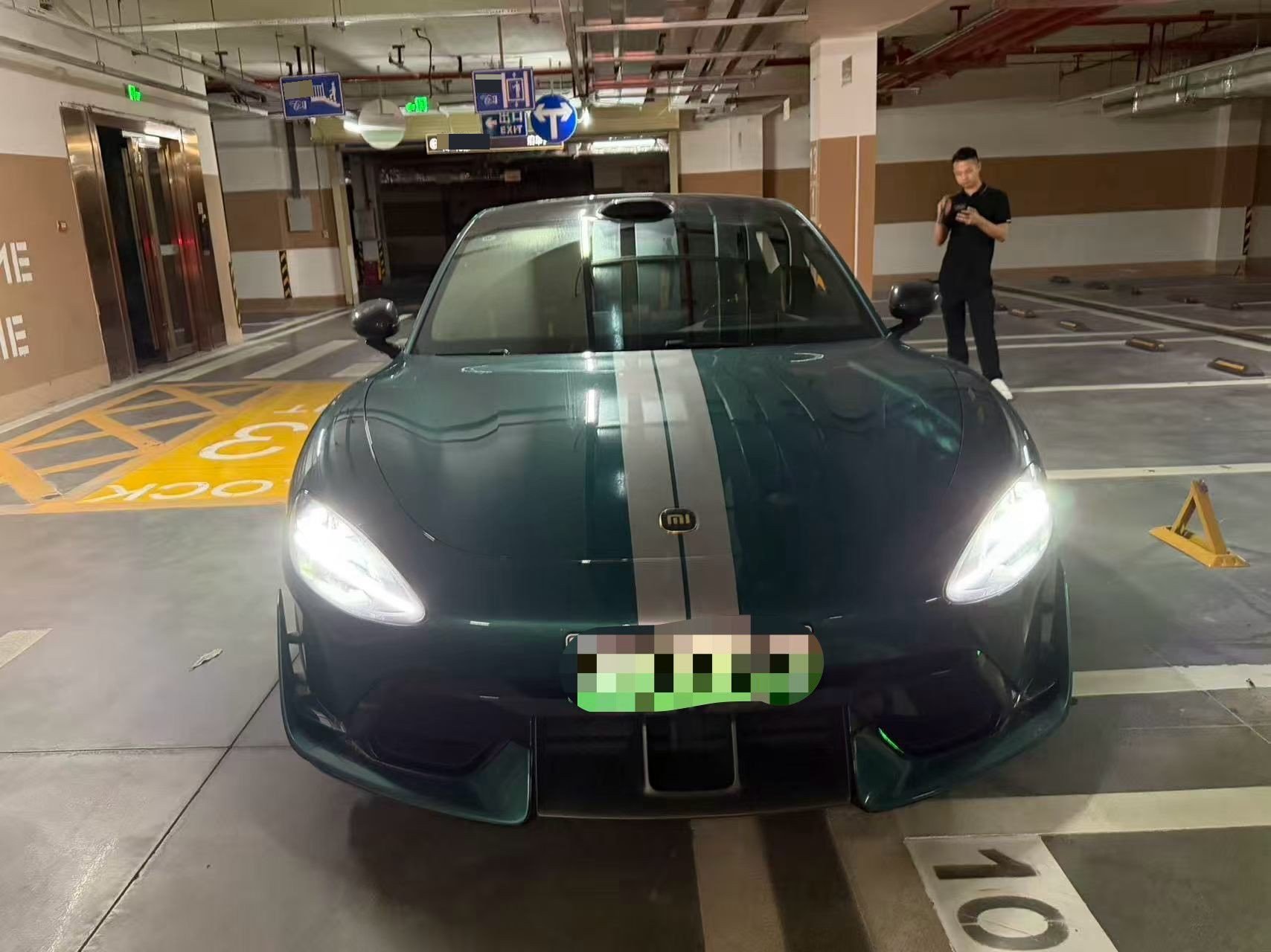 小米汽车 小米SU7 Ultra 2025 汽车图片 #2
