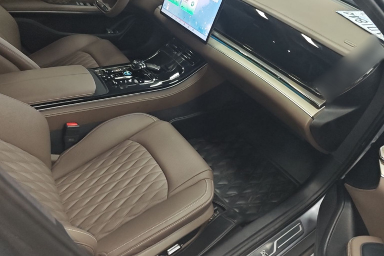BYD Han 2023 car image #24