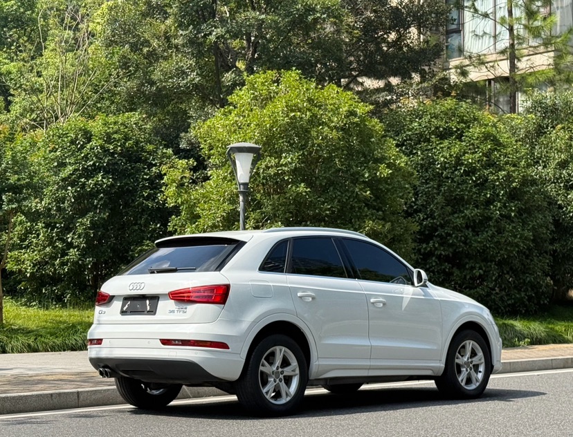 Audi Q3 2017 #10 Audi Q3 2017 car image #10