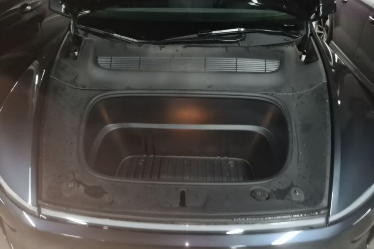 Tesla Model Y 2025 #20 Tesla Model Y 2025 car image #20