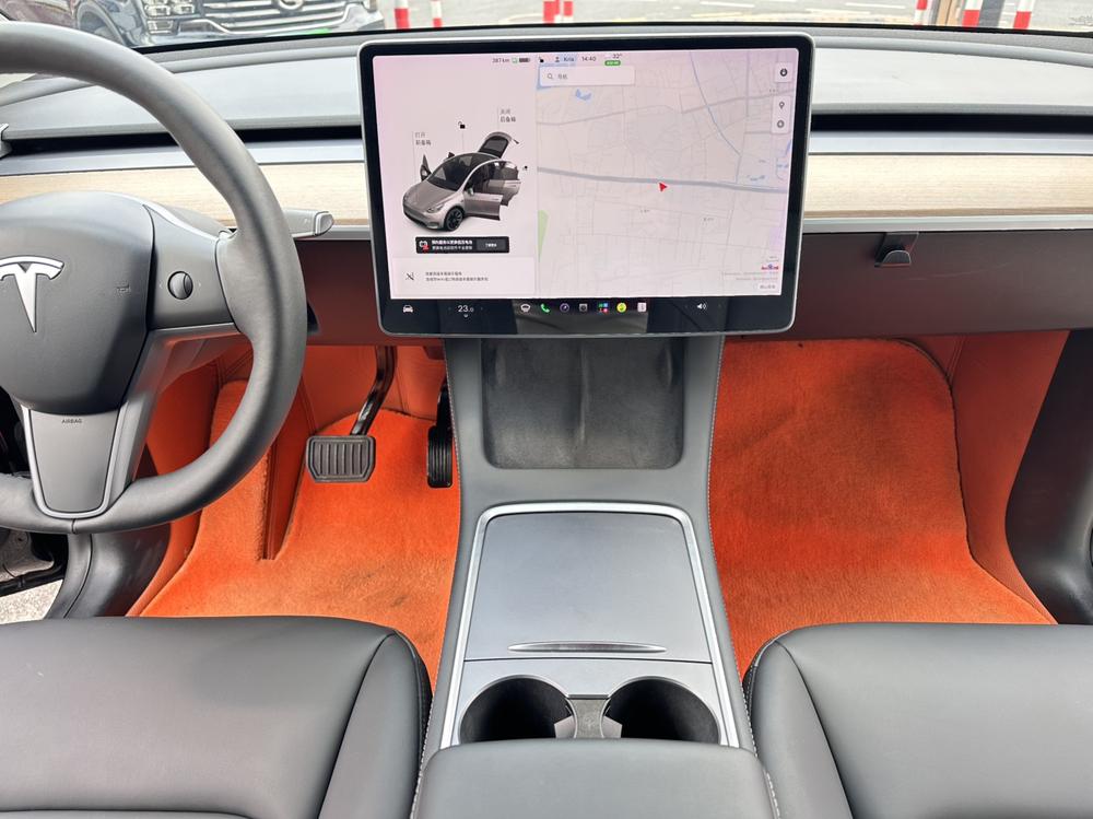 Tesla Model Y 2021 car image #20